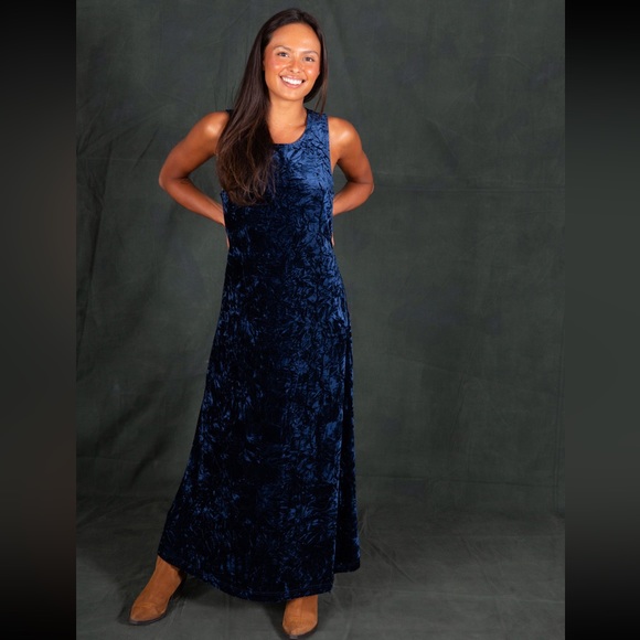 NWT Navy Velvet Maxi Dress size M - Picture 5 of 17